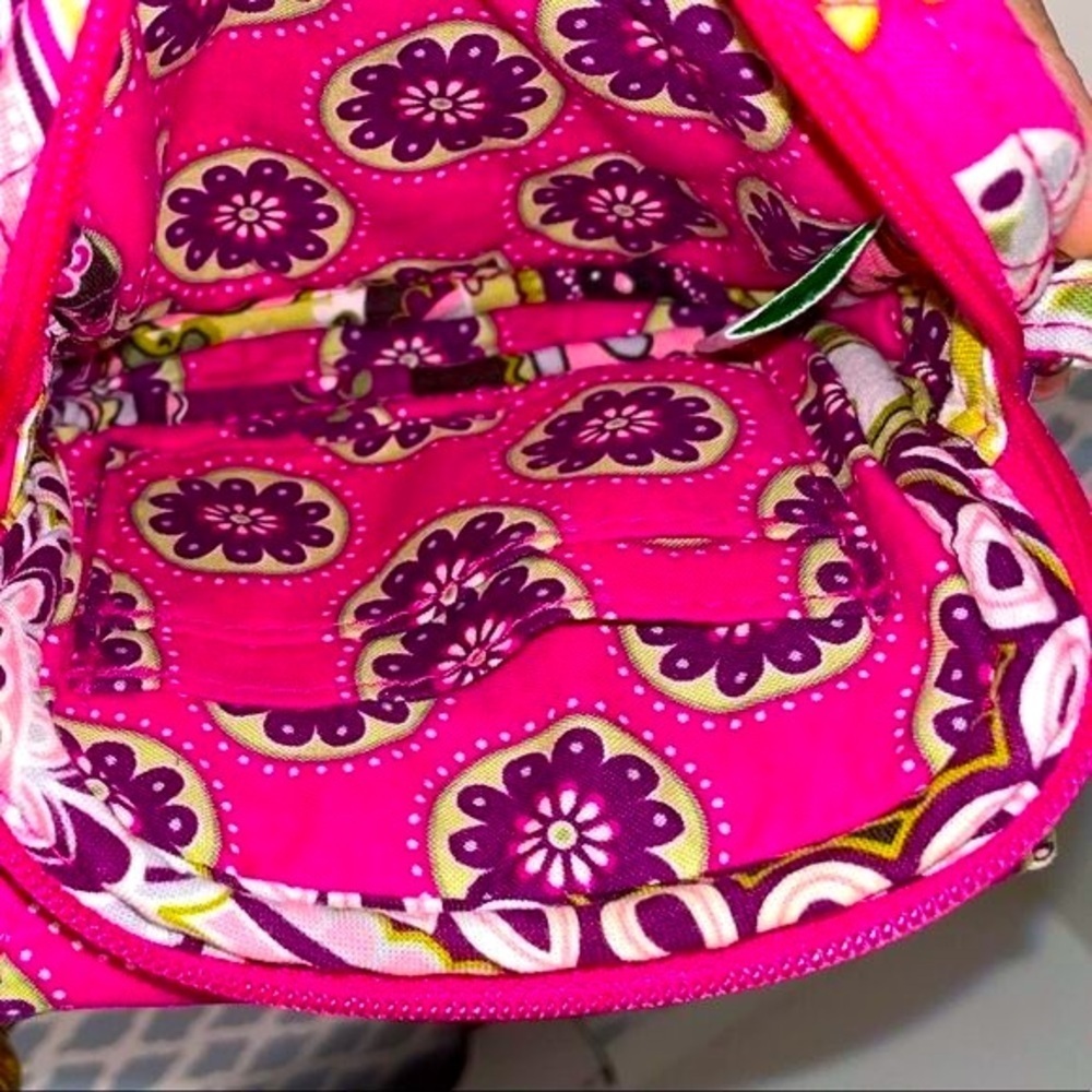 RETIRED PRINT VERA BRADLEY SMALL ADJUSTABLE CROSSBODY BAG VERY BERRY PAISLEY - Picture 5 of 5